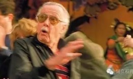 吃瓜被老头暴打