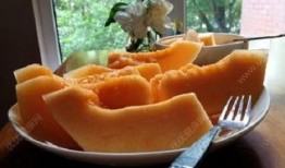 吃哈密瓜利尿吗,哈密瓜的利尿功效解析