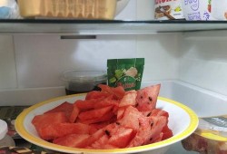 发烧吃冰瓜,冰瓜助力清凉一夏