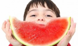 臭丫头吃瓜,揭秘娱乐圈那些不为人知的幕后故事