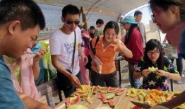 摄影俱乐部吃瓜,捕捉生活中的趣味瞬间