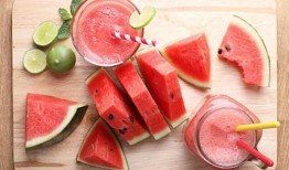 夏天吃瓜手册,跟着夏天吃瓜手册解锁清凉美食之旅