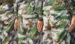 西安学军训吃瓜,吃瓜群众围观趣味瞬间