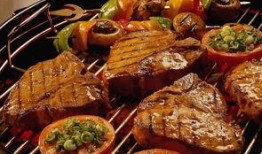 吃瓜少女魏淑芬吃烤肉,美食之旅开启