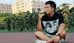 军训吃瓜群众视角,吃瓜群众眼中的热血青春