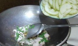 吃角瓜长肉么,吃角瓜真的会长肉吗？揭秘角瓜的营养与热量